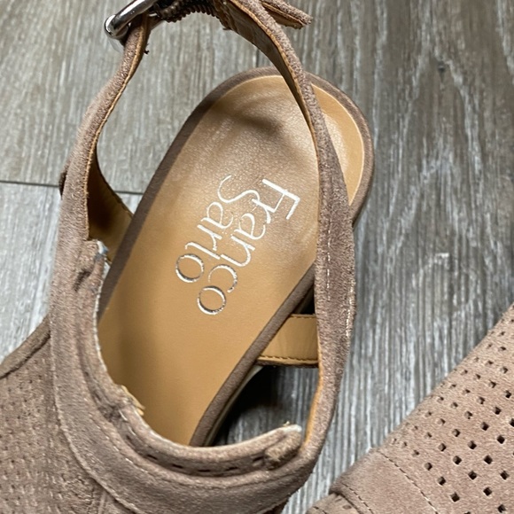 Franco Sarto Womens Brown Block Heel Peep Toe Size 7.5 Medium Harlet2 - Picture 9 of 16